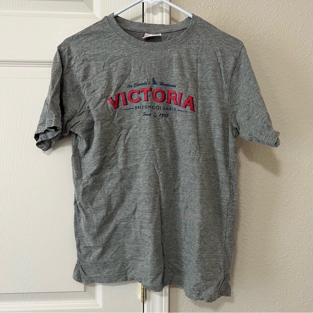 Gray Victoria British Columbia Graphic T-Shirt - Medium
